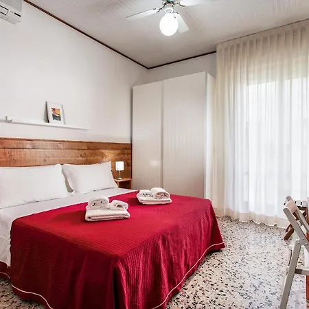 Отель Casa Portofino Rooms&breakfast Чезенатико